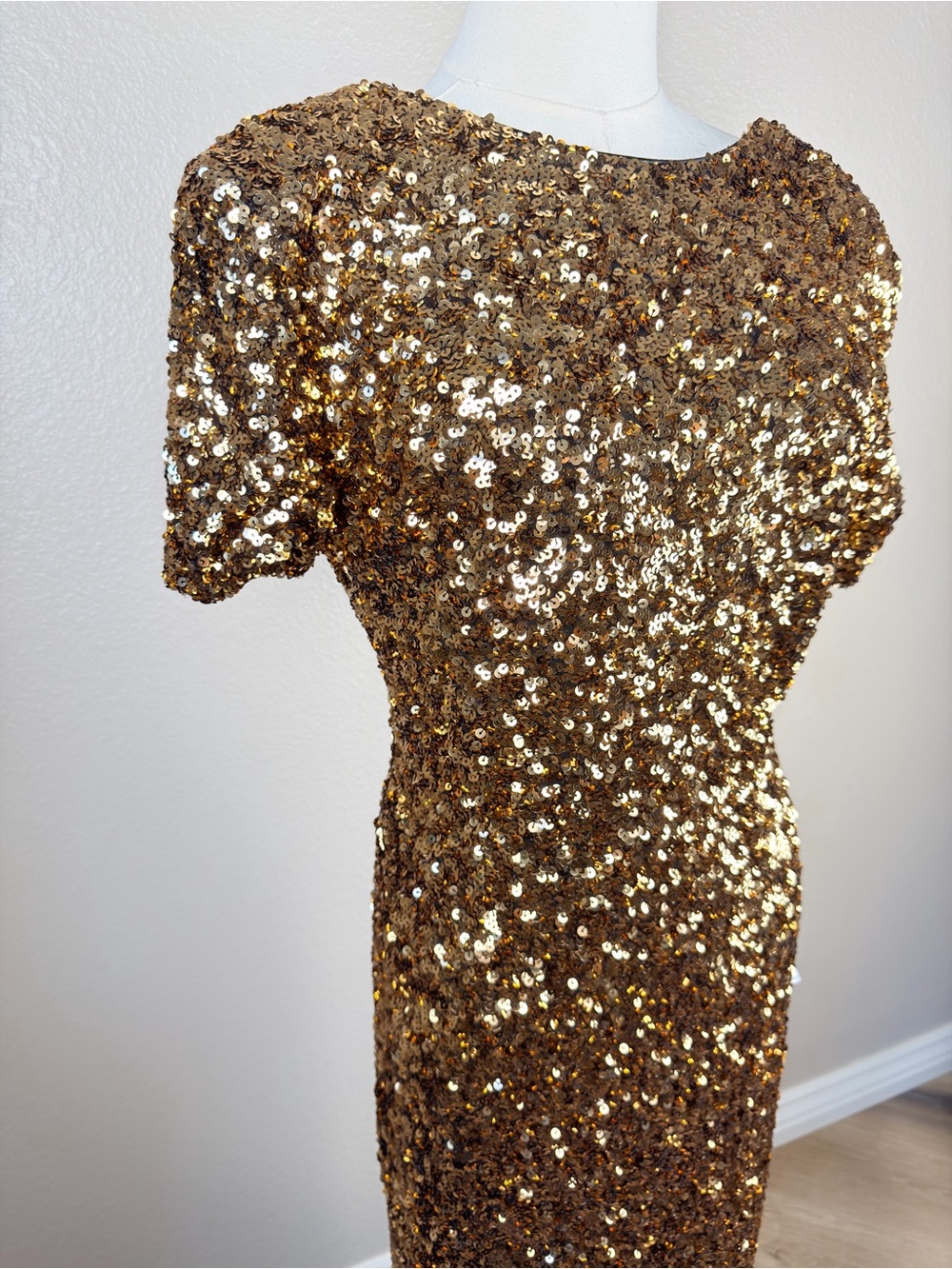 NWT Dress the Population Gold Sequin Midi Dress w Side Slit and Short Sleeves, L - Picture 6 of 13